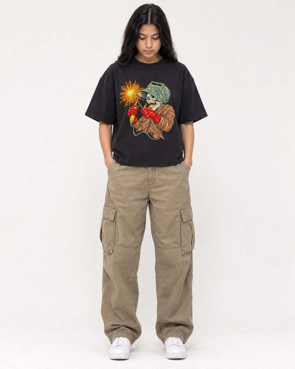 Mockup Boxy Heavyweight Tee Black female full-body 46