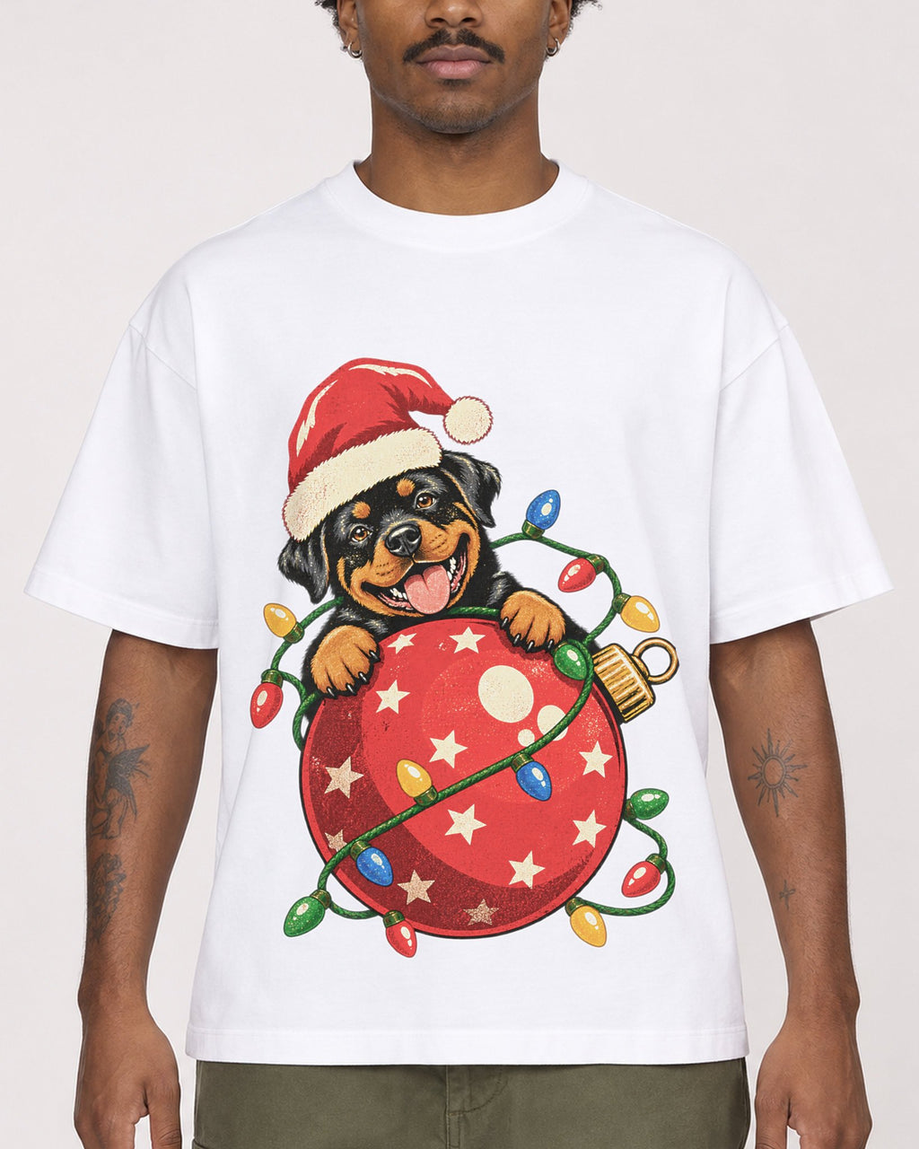 Mockup Boxy Heavyweight Tee White male close-up 24