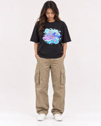 Mockup Boxy Heavyweight Tee Black female full-body 02