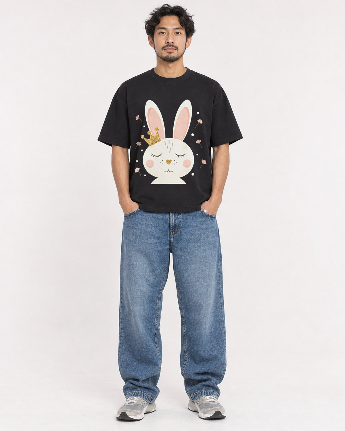 Mockup Boxy Heavyweight Tee Black male full-body 02