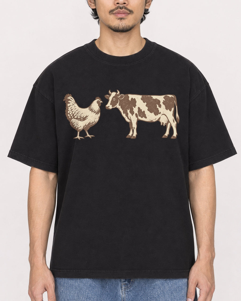 Mockup Boxy Heavyweight Tee Black male close-up 02