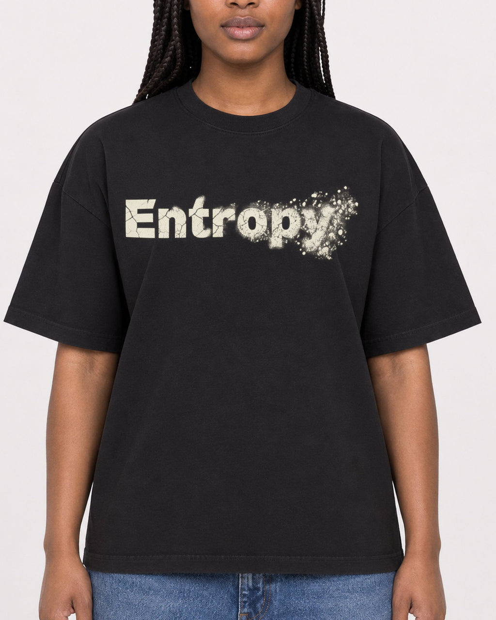 Mockup Boxy Heavyweight Tee Black female close-up 04
