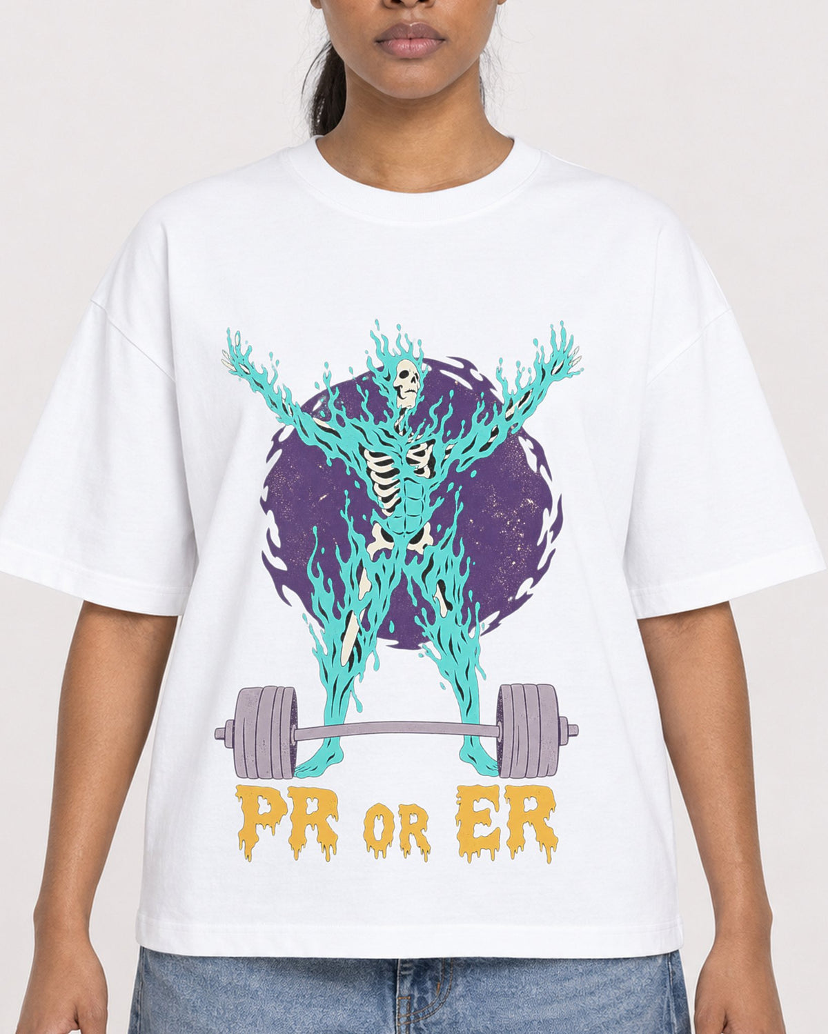Mockup Boxy Heavyweight Tee White female close-up 25