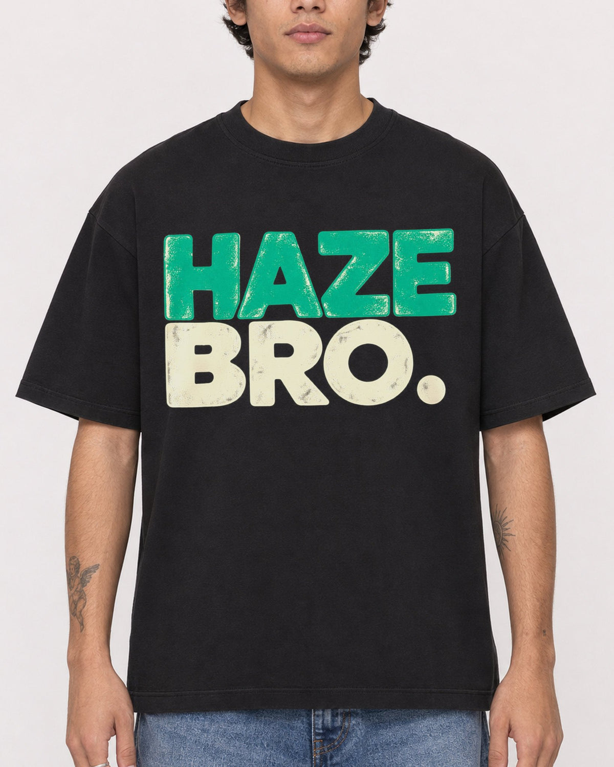 Mockup Boxy Heavyweight Tee Black male close-up 06