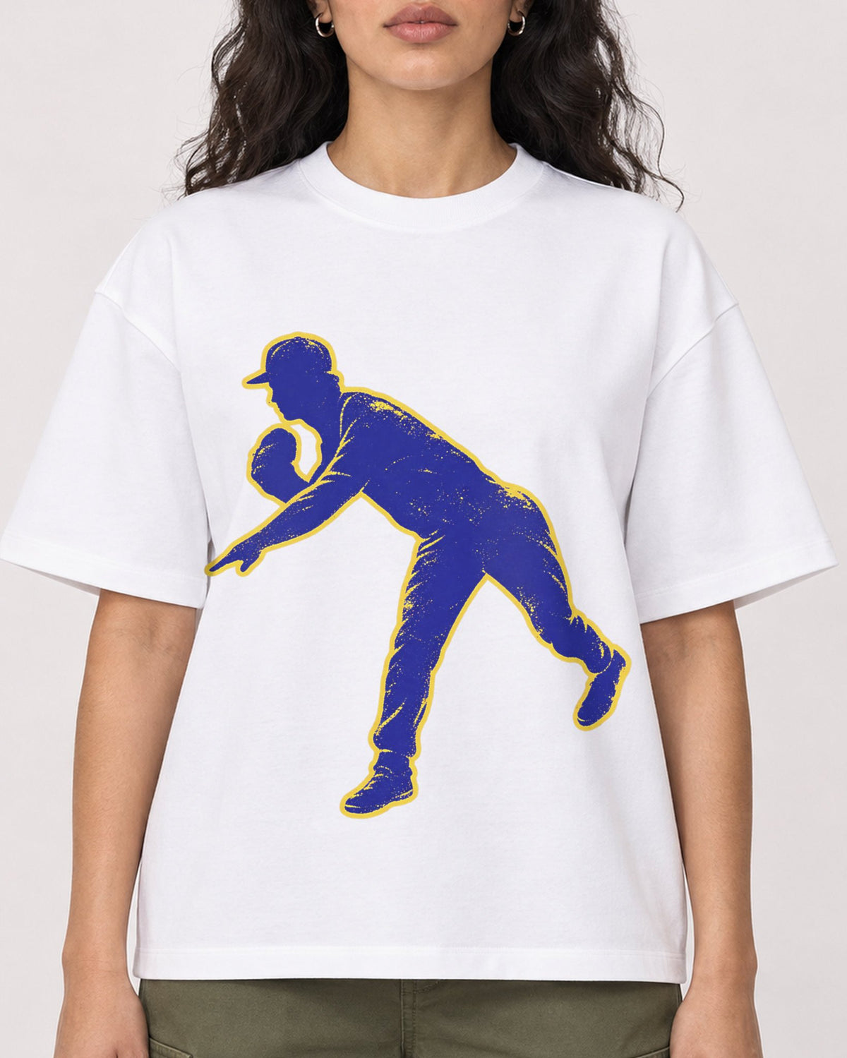 Mockup Boxy Heavyweight Tee White female close-up 07