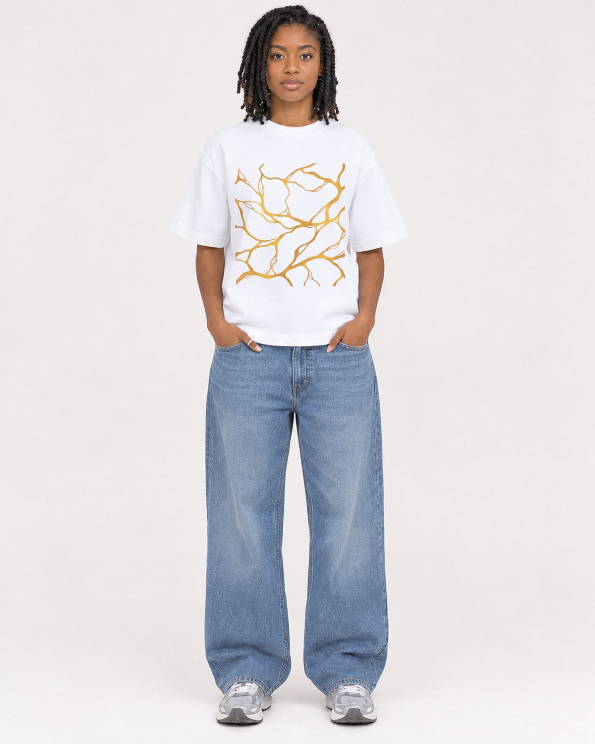 Mockup Boxy Heavyweight Tee White female full-body 15