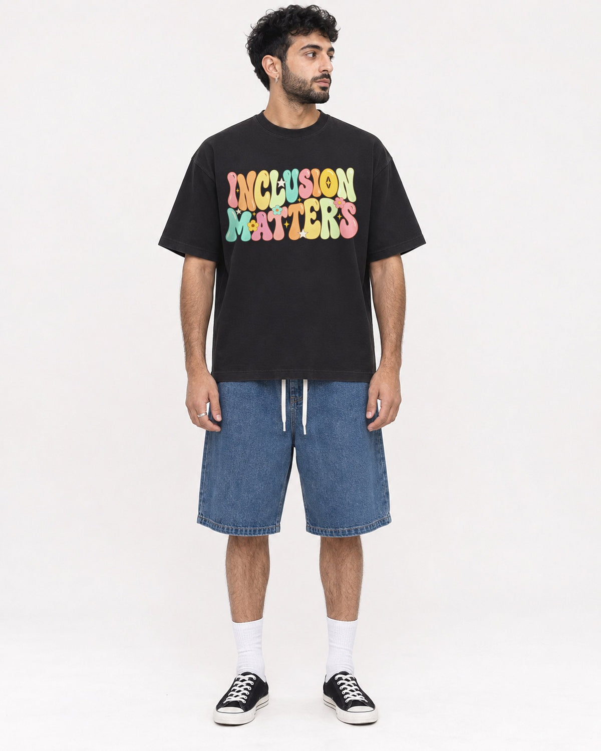 Mockup Boxy Heavyweight Tee Black male full-body 07