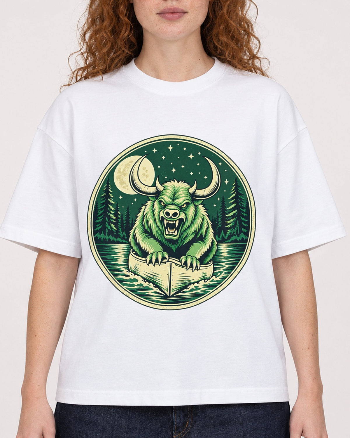 Mockup Boxy Heavyweight Tee White female close-up 09