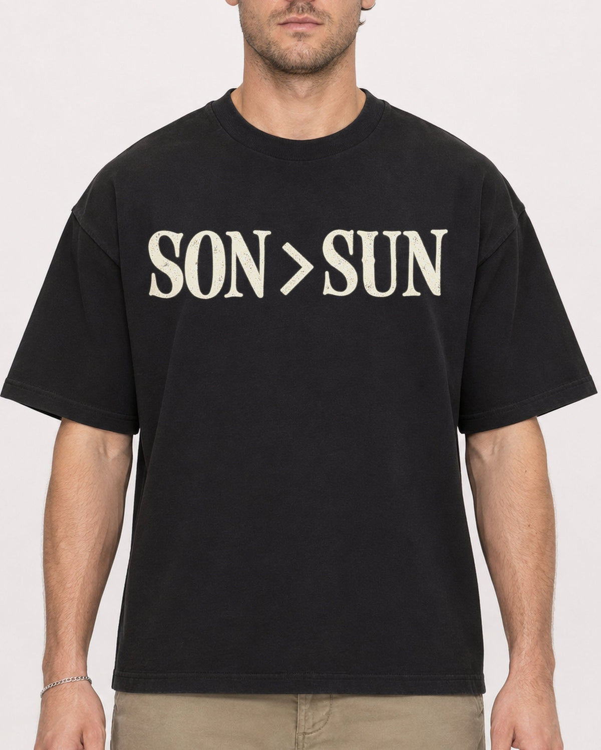 Mockup Boxy Heavyweight Tee Black male close-up 08