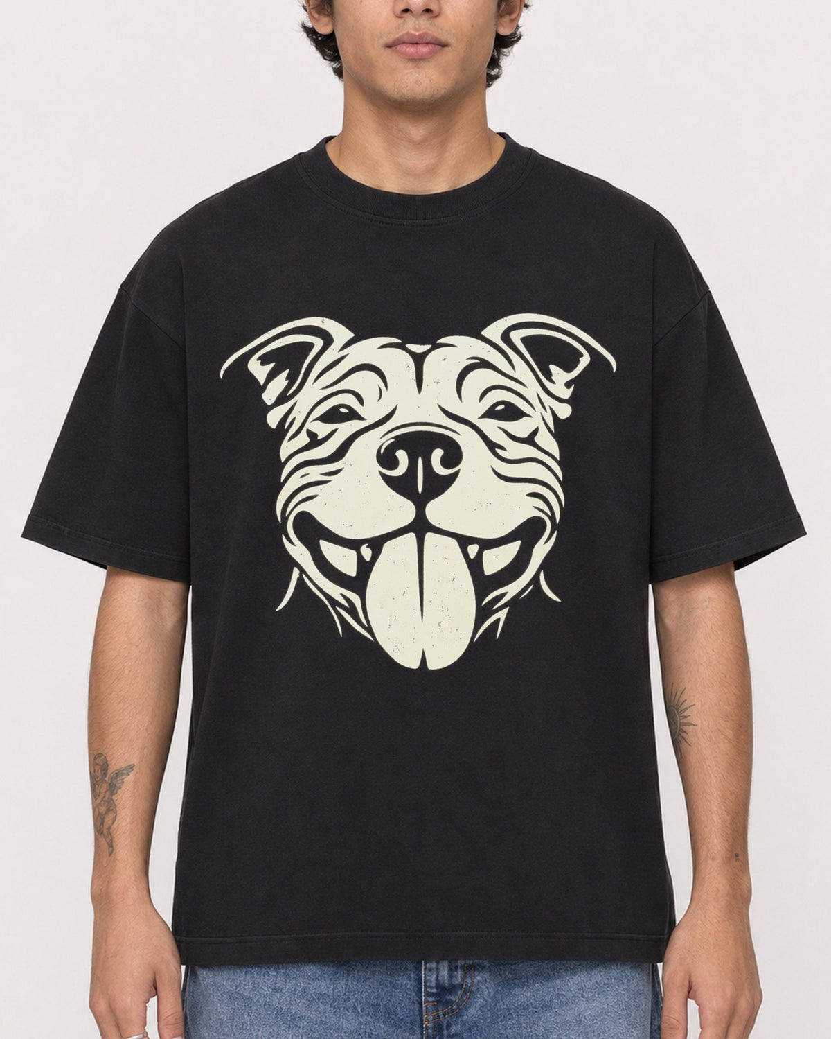 Mockup Boxy Heavyweight Tee Black male close-up 06