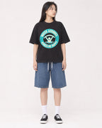 Mockup Boxy Heavyweight Tee Black female full-body 01