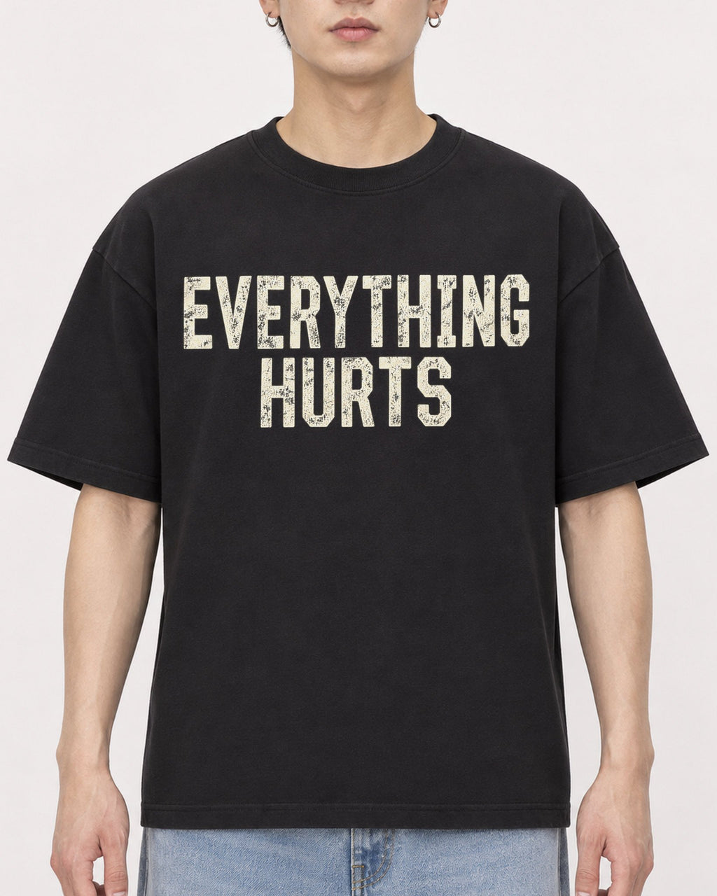 Mockup Boxy Heavyweight Tee Black male close-up 01