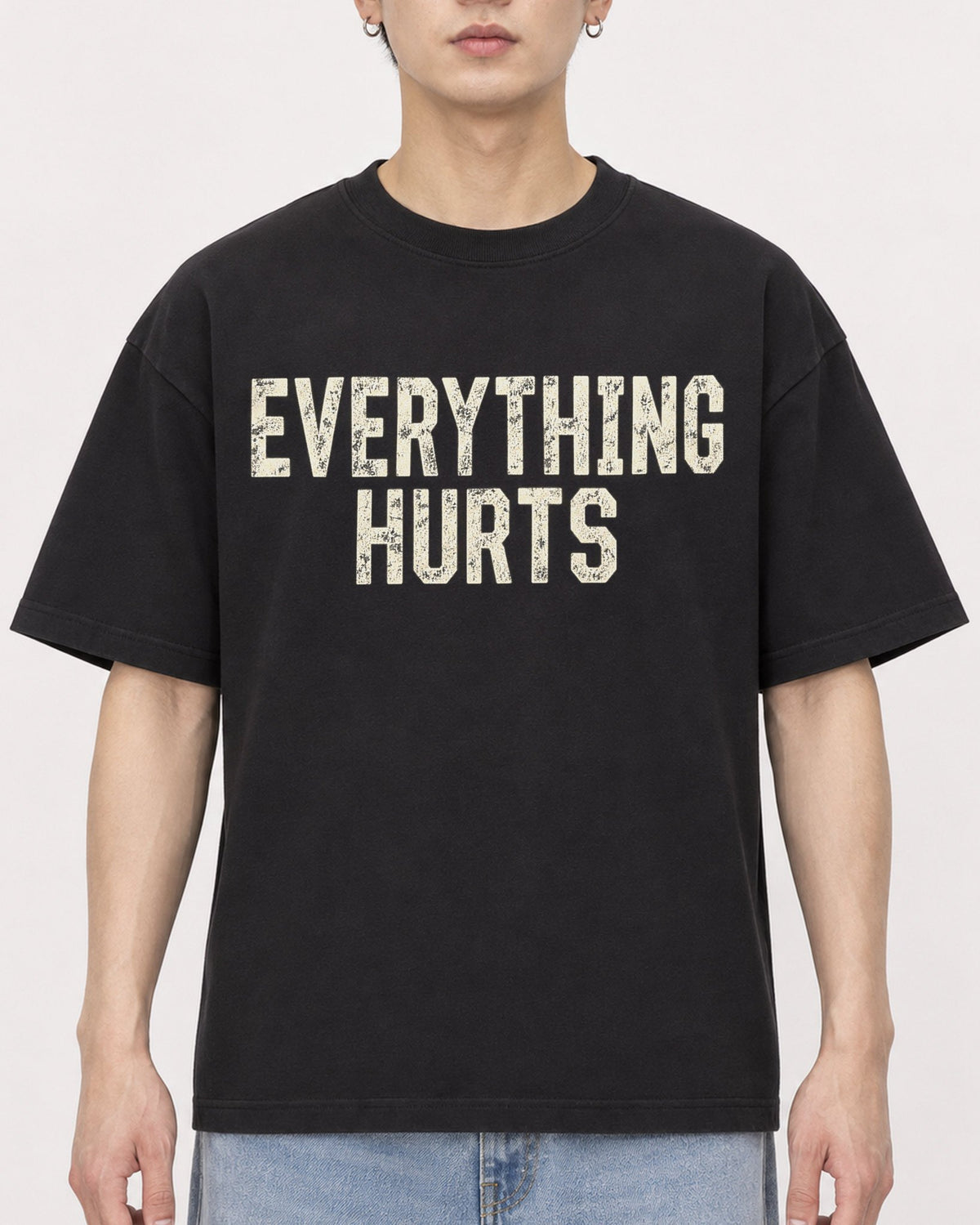 Mockup Boxy Heavyweight Tee Black male close-up 01