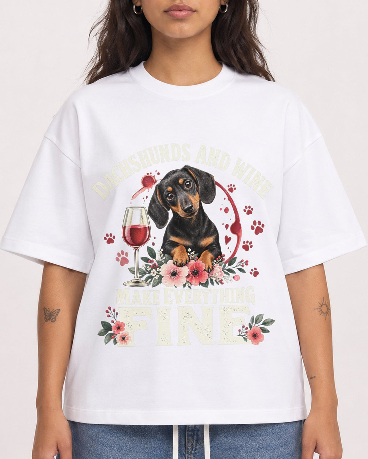 Mockup Boxy Heavyweight Tee White female close-up 06