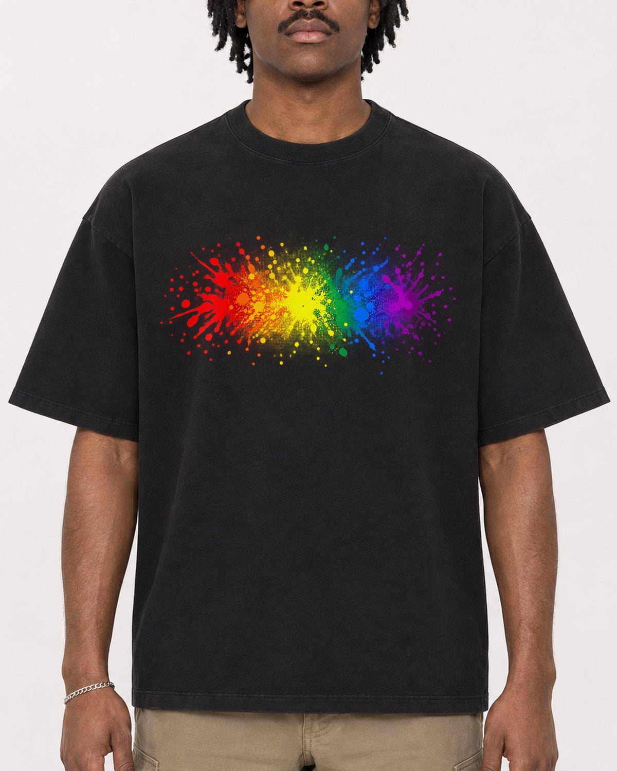 Mockup Boxy Heavyweight Tee Black male close-up 04