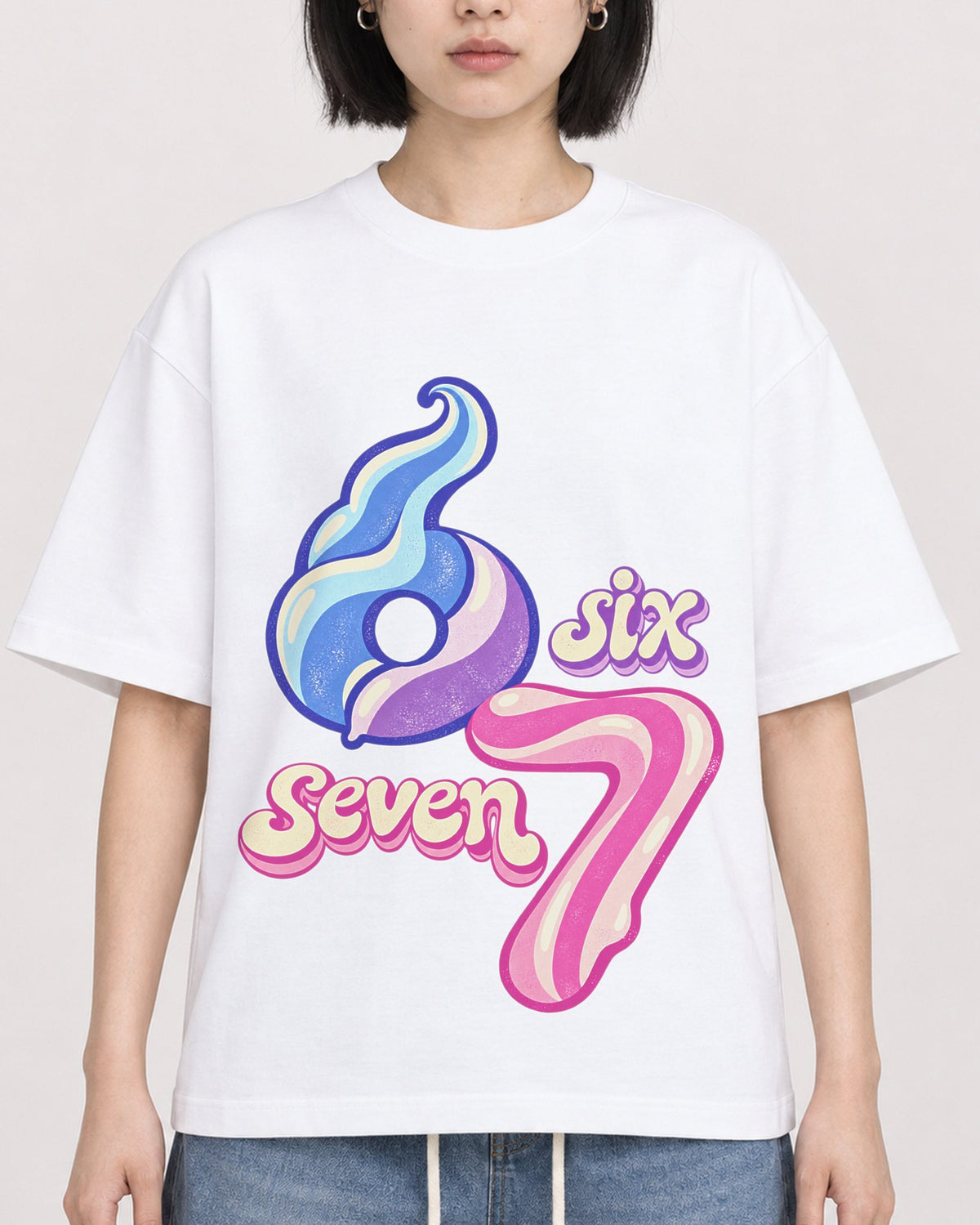 Mockup Boxy Heavyweight Tee White female close-up 11