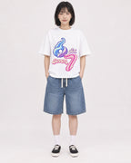 Mockup Boxy Heavyweight Tee White female full-body 11