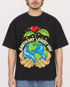 Mockup Boxy Heavyweight Tee Black male close-up 02
