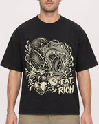 Mockup Boxy Heavyweight Tee Black male close-up 08
