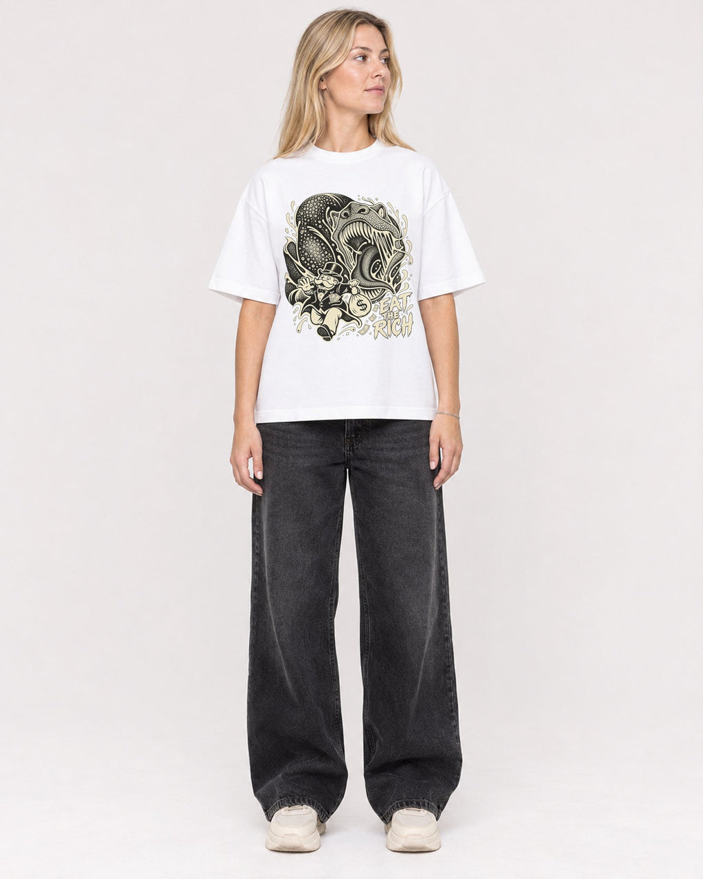 Mockup Boxy Heavyweight Tee White female full-body 08