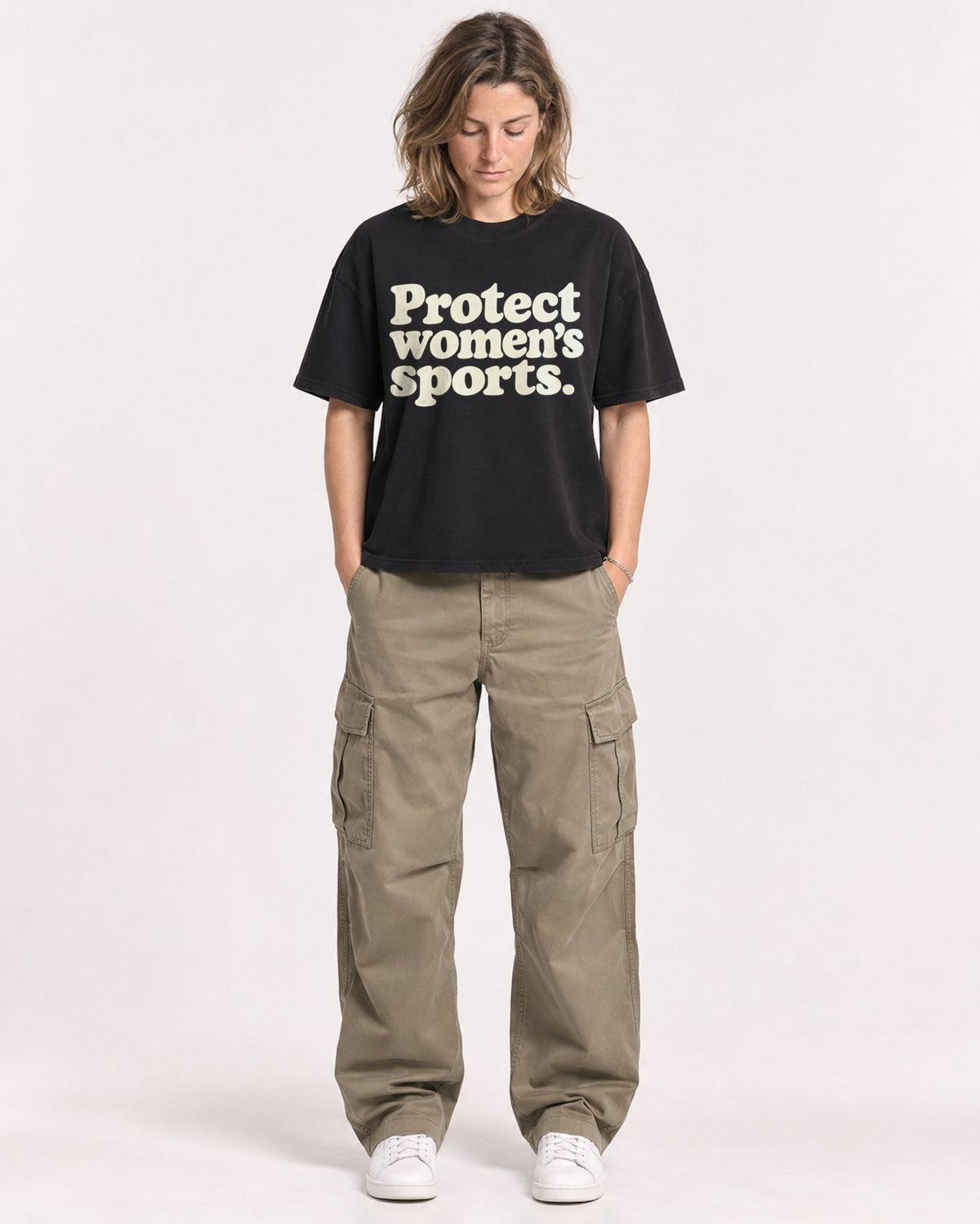 Mockup Boxy Heavyweight Tee Black female full-body 38