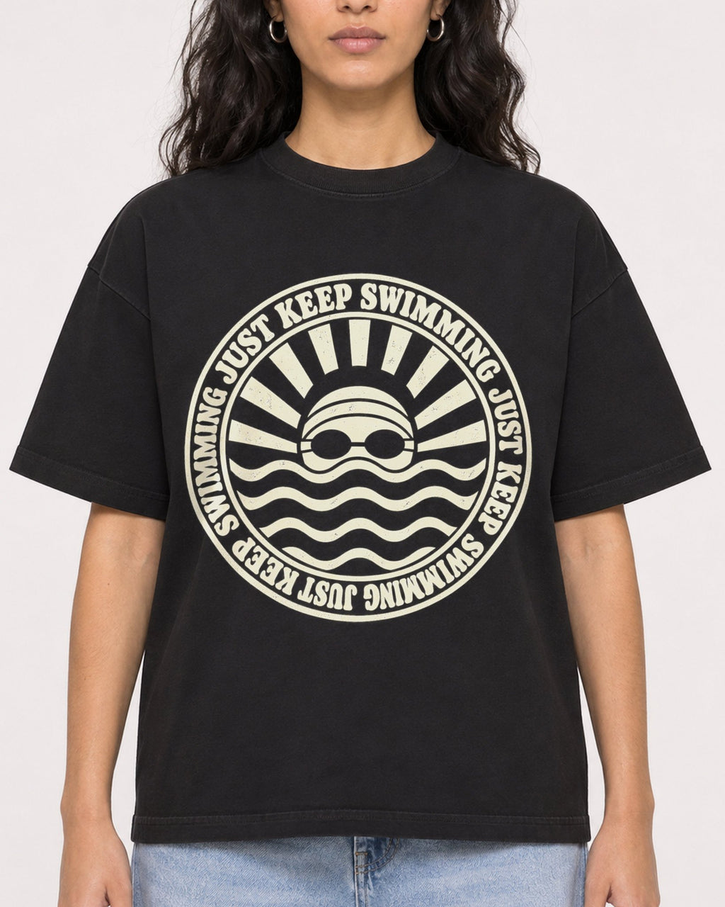Mockup Boxy Heavyweight Tee Black female close-up 07