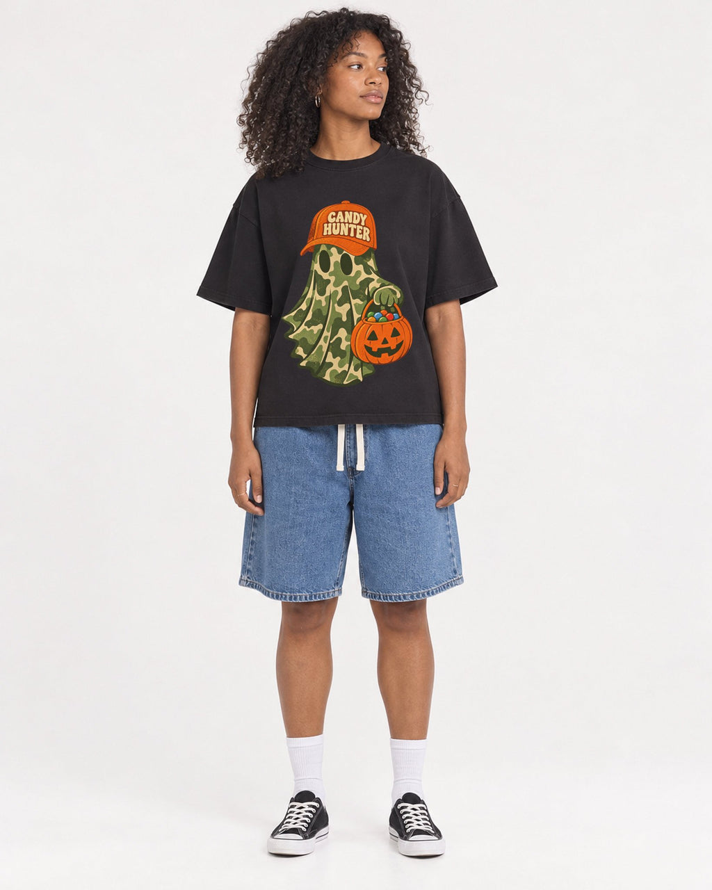 Mockup Boxy Heavyweight Tee Black female full-body 05