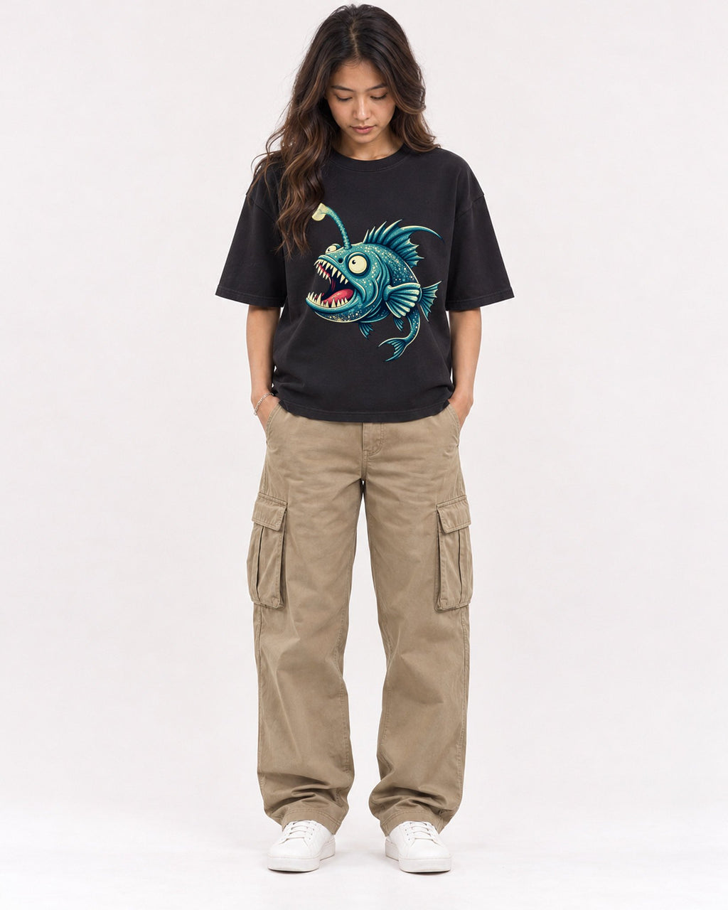 Mockup Boxy Heavyweight Tee Black female full-body 02
