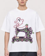 Mockup Boxy Heavyweight Tee White male close-up 01