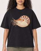 Mockup Boxy Heavyweight Tee Black female close-up 10