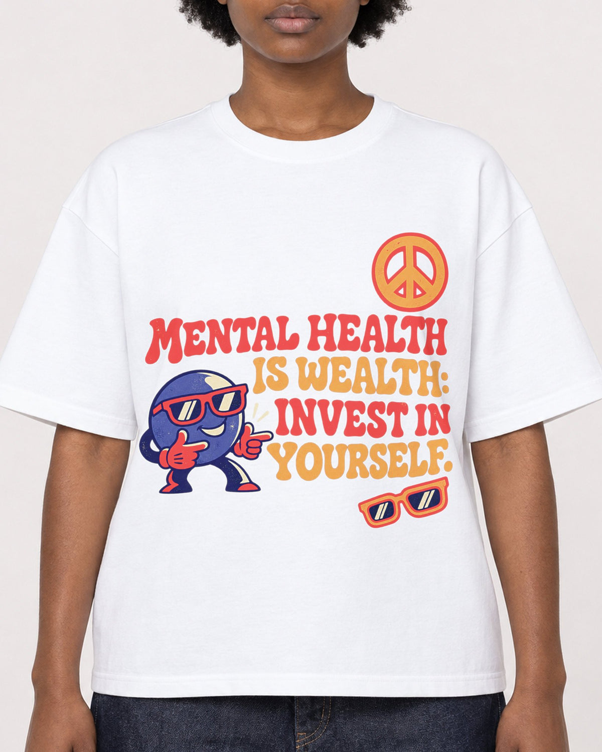 Mockup Boxy Heavyweight Tee White female close-up 14