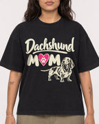 Mockup Boxy Heavyweight Tee Black female close-up 06