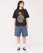 Mockup Boxy Heavyweight Tee Black female full-body 01
