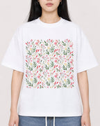 Mockup Boxy Heavyweight Tee White female close-up 01
