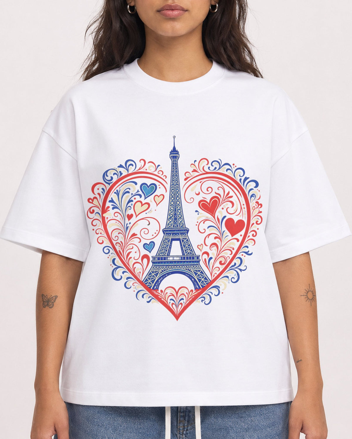 Mockup Boxy Heavyweight Tee White female close-up 06