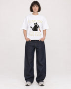 Mockup Boxy Heavyweight Tee White female full-body 39