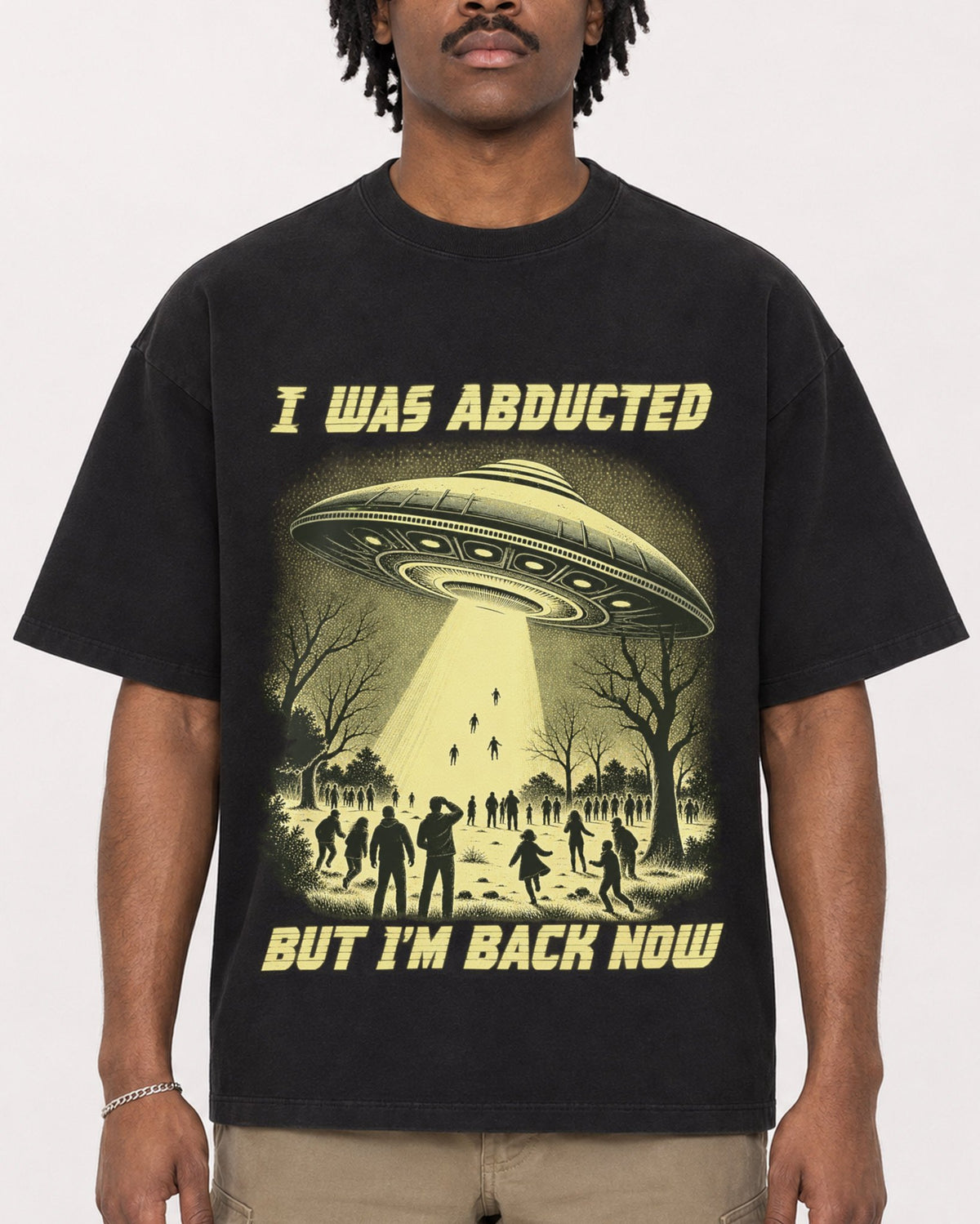 Mockup Boxy Heavyweight Tee Black male close-up 04
