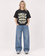 Mockup Boxy Heavyweight Tee Black female full-body 08