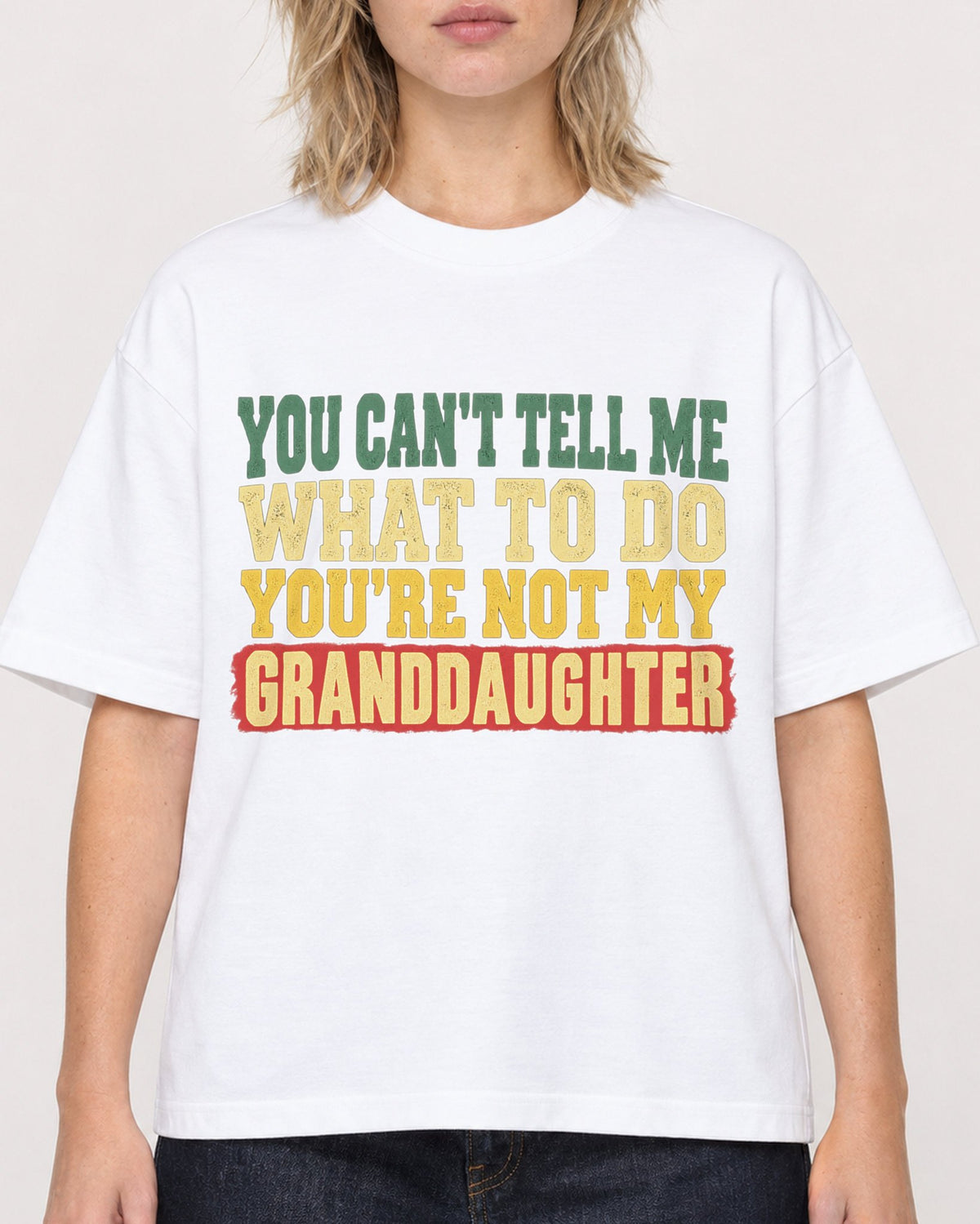 Mockup Boxy Heavyweight Tee White female close-up 19