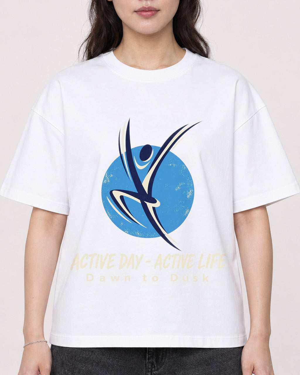 Mockup Boxy Heavyweight Tee White female close-up 03