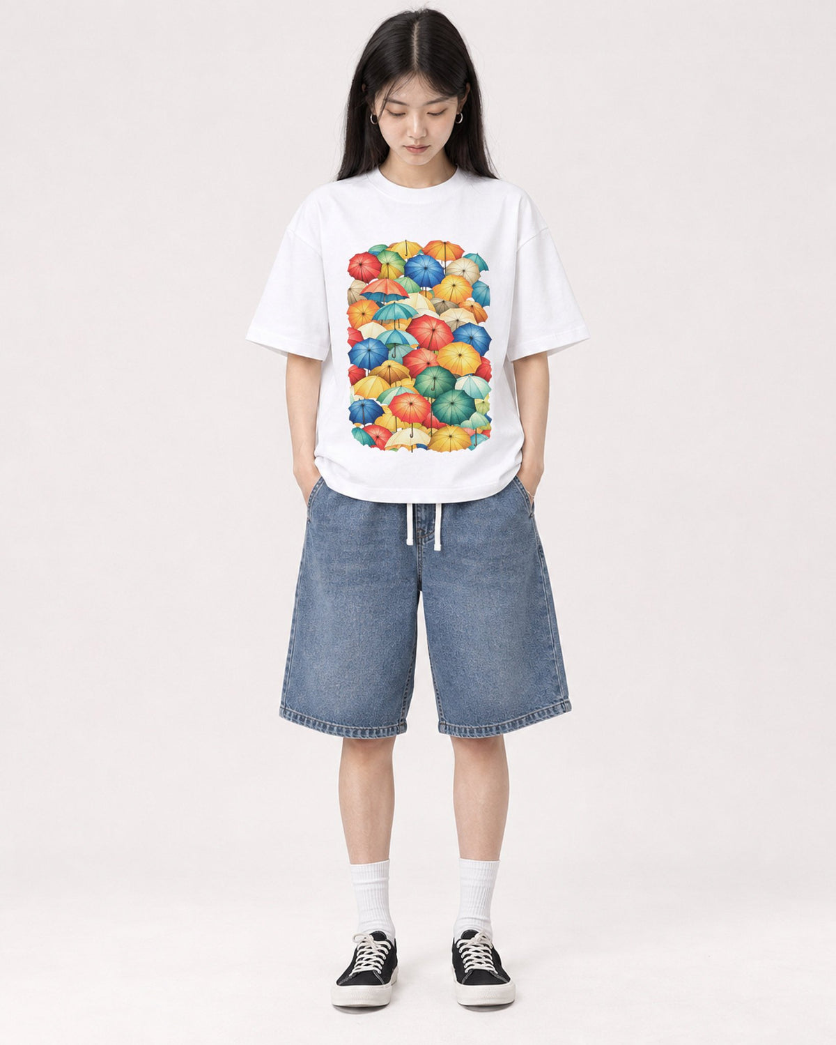 Mockup Boxy Heavyweight Tee White female full-body 01