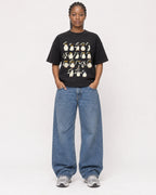 Mockup Boxy Heavyweight Tee Black female full-body 44