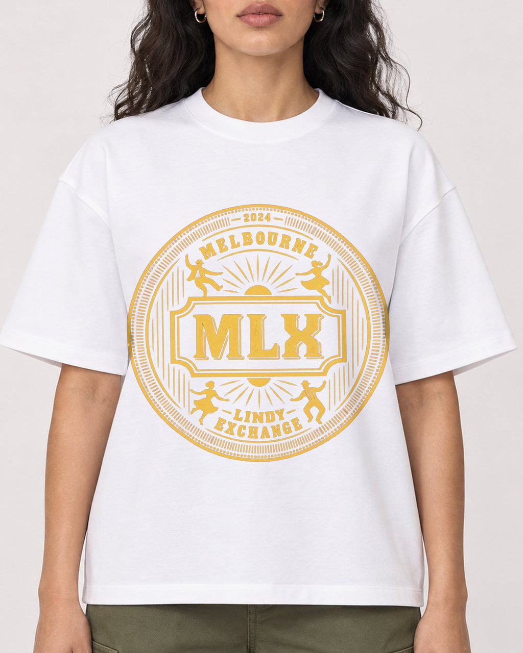 Mockup Boxy Heavyweight Tee White female close-up 07