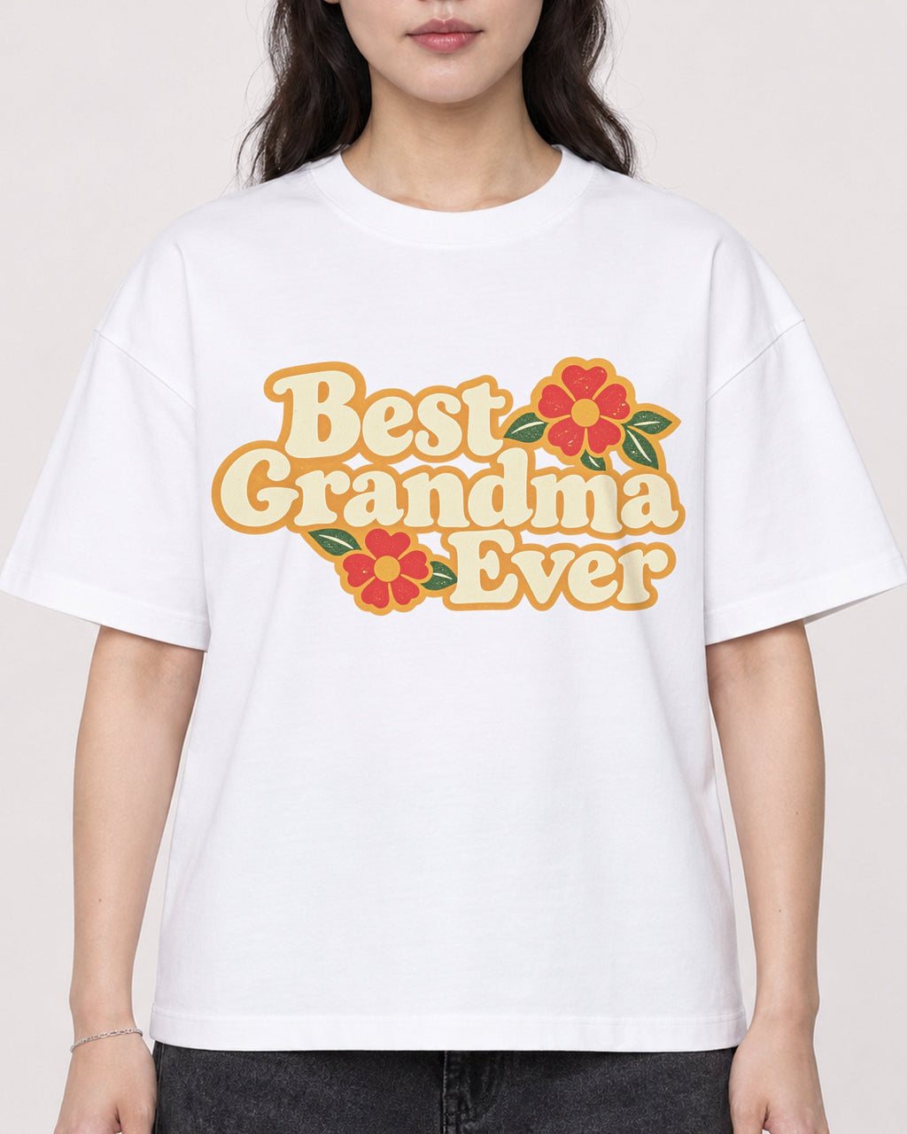 Mockup Boxy Heavyweight Tee White female close-up 03