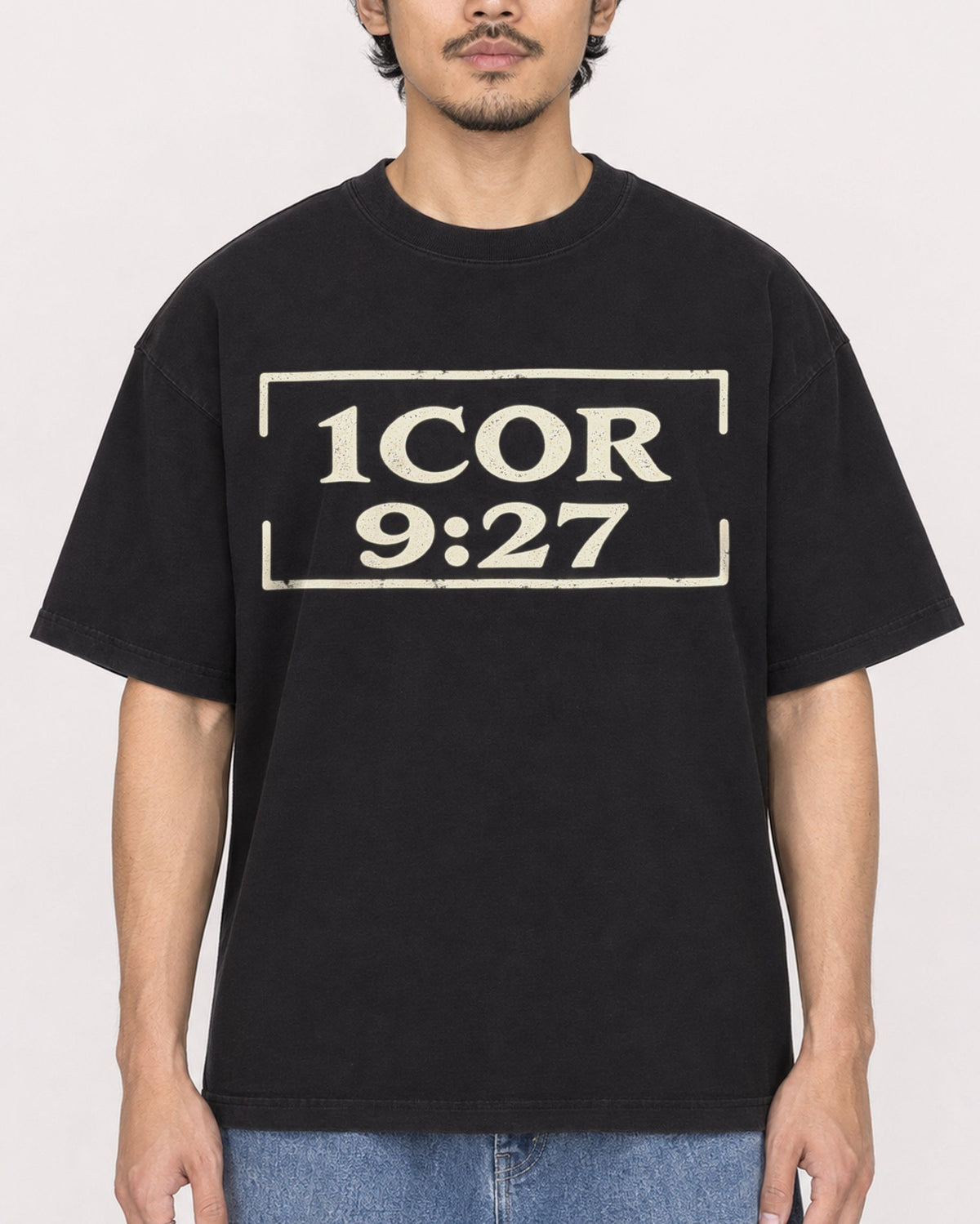 Mockup Boxy Heavyweight Tee Black male close-up 02