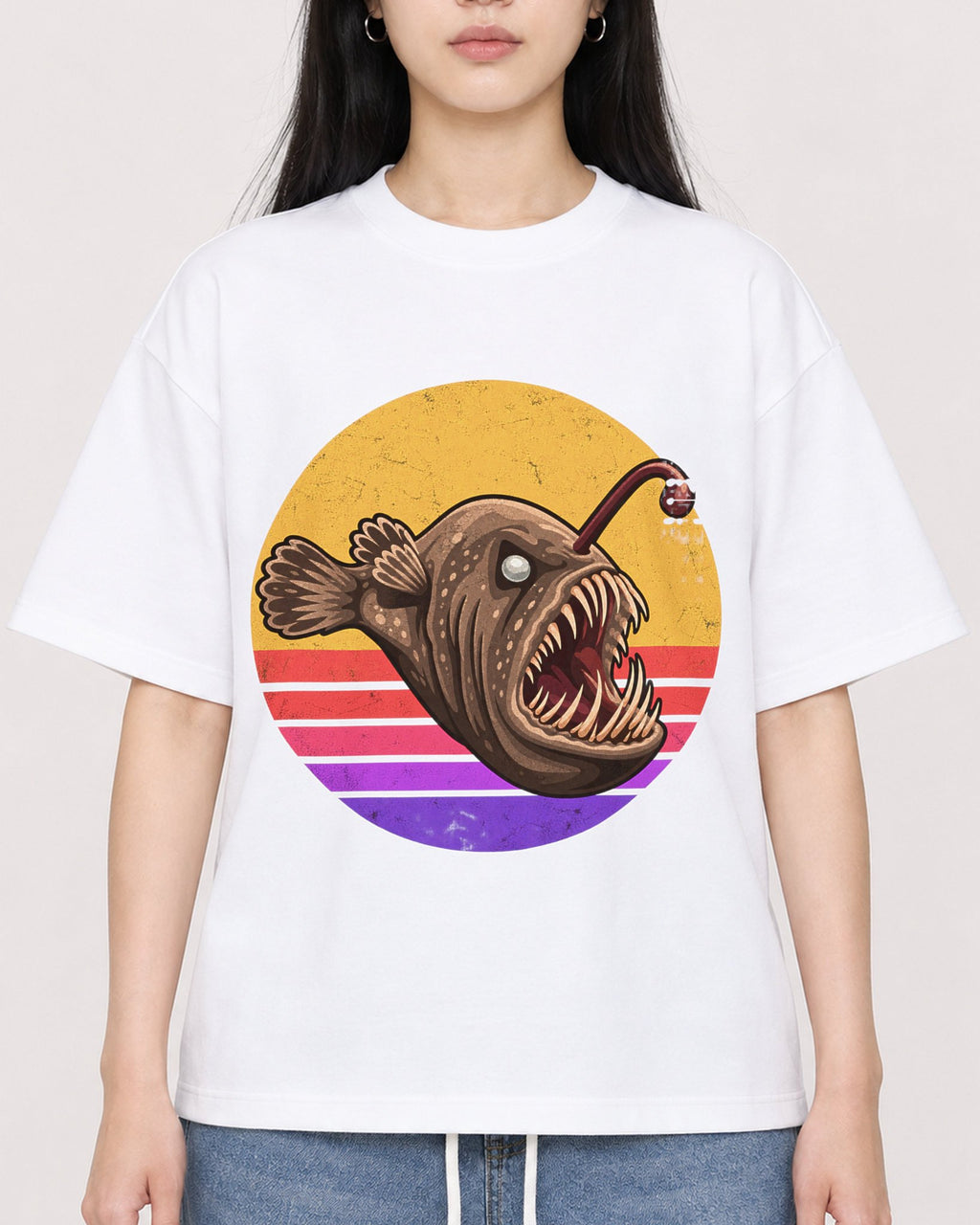 Mockup Boxy Heavyweight Tee White female close-up 01