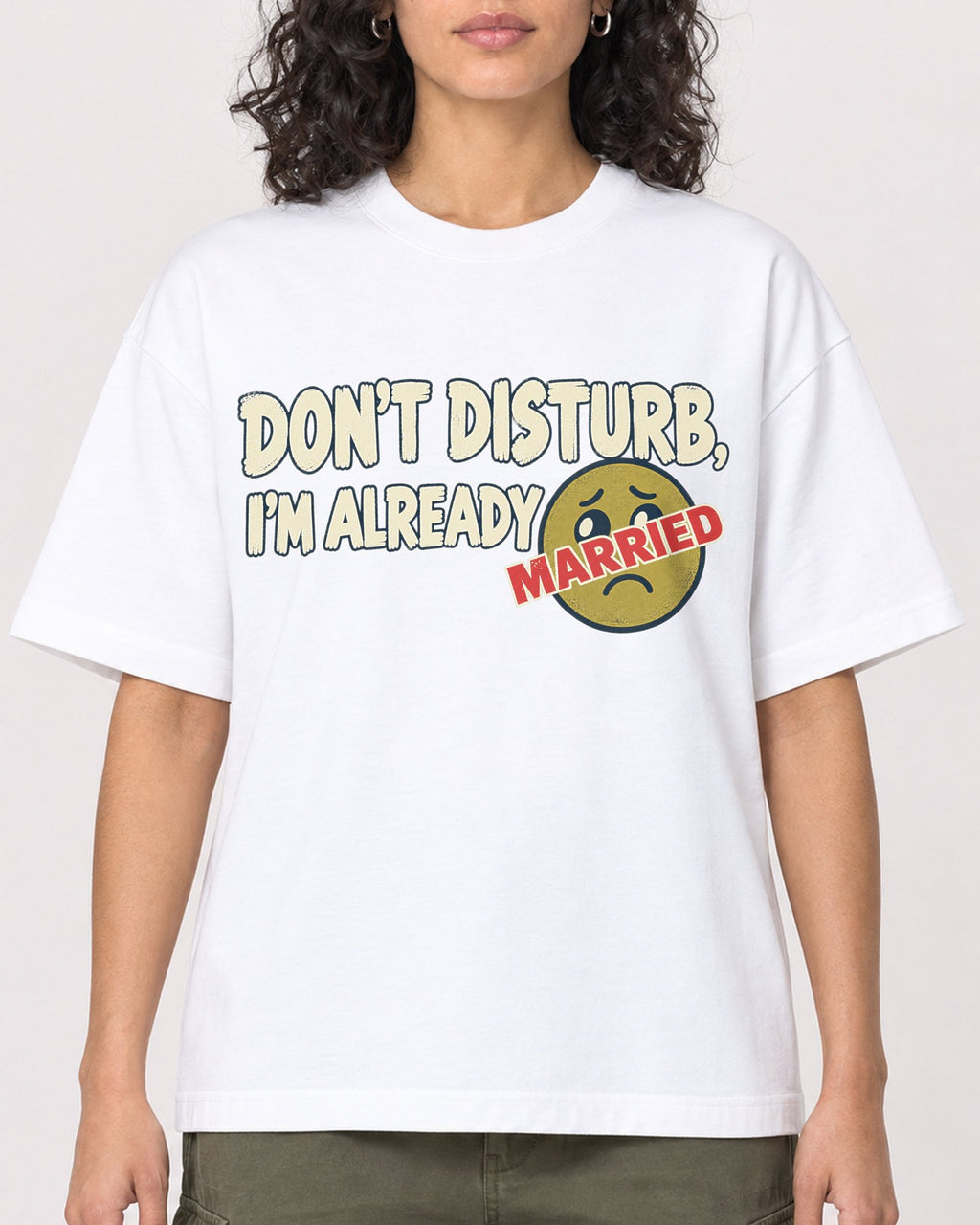 Mockup Boxy Heavyweight Tee White female close-up 27