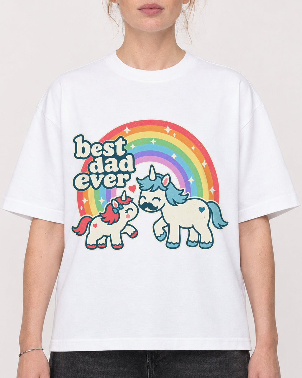 Mockup Boxy Heavyweight Tee White female close-up 28