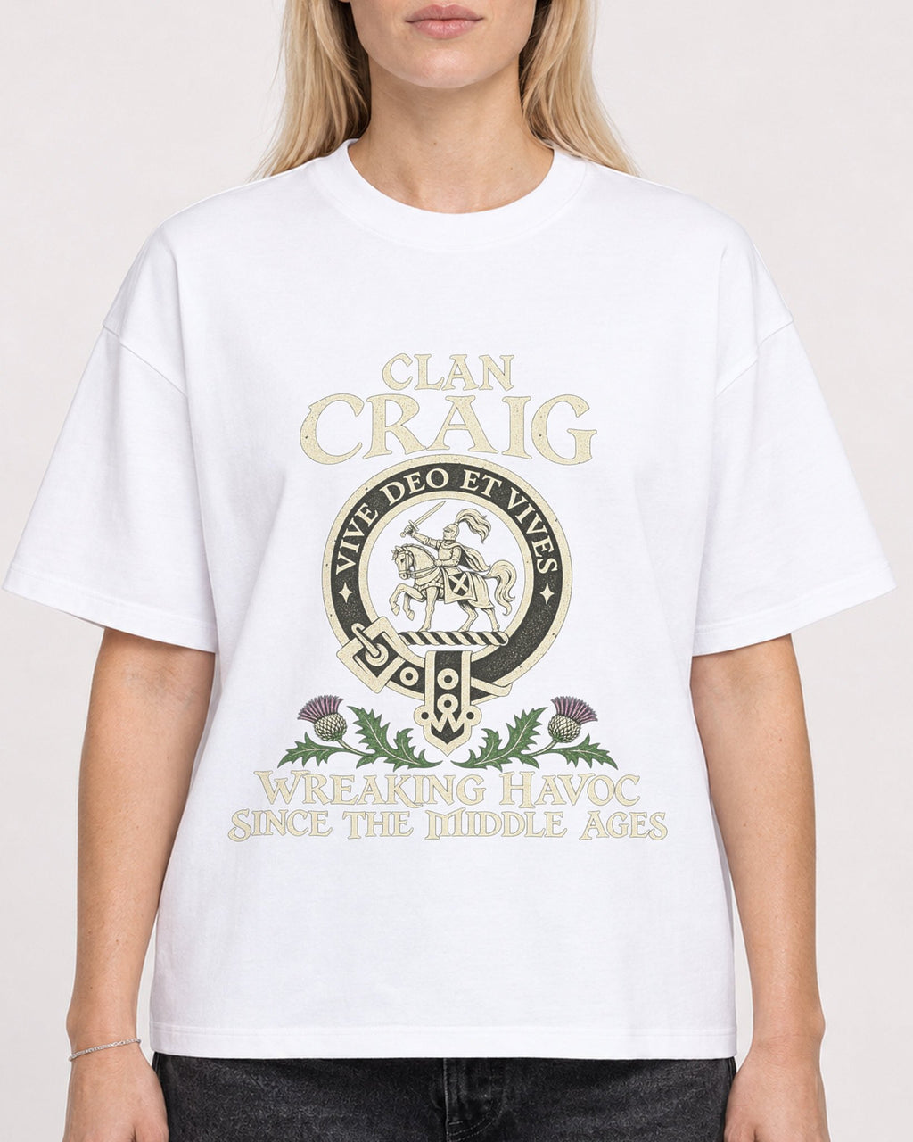 Mockup Boxy Heavyweight Tee White female close-up 08