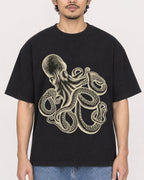 Mockup Boxy Heavyweight Tee Black male close-up 02